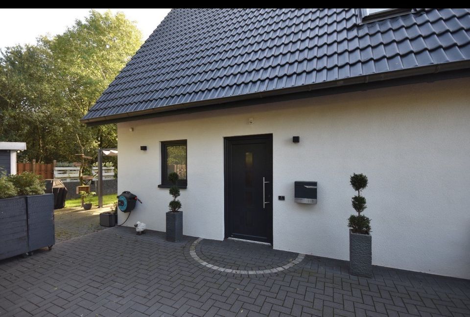 Bremen - Aumund | Modernes Einfamilienhaus mit Pool | bevorzugte Wohnlage in Bremen