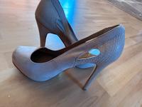 Pumpe beige Nordrhein-Westfalen - Niederkassel Vorschau