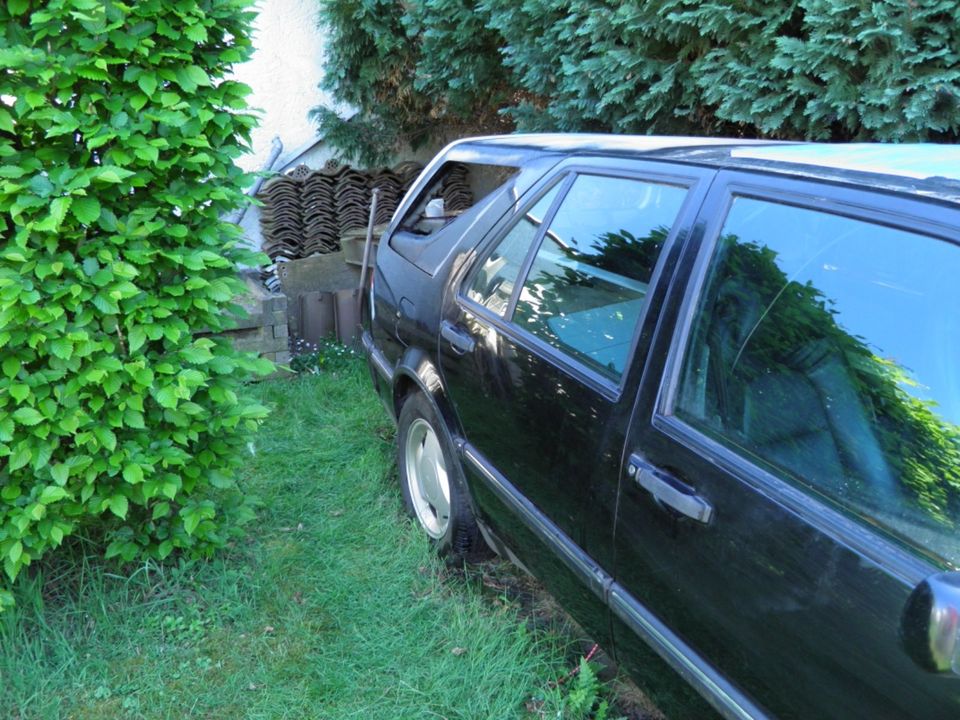 Saab 9000 Teileträger abzugeben in Petershagen