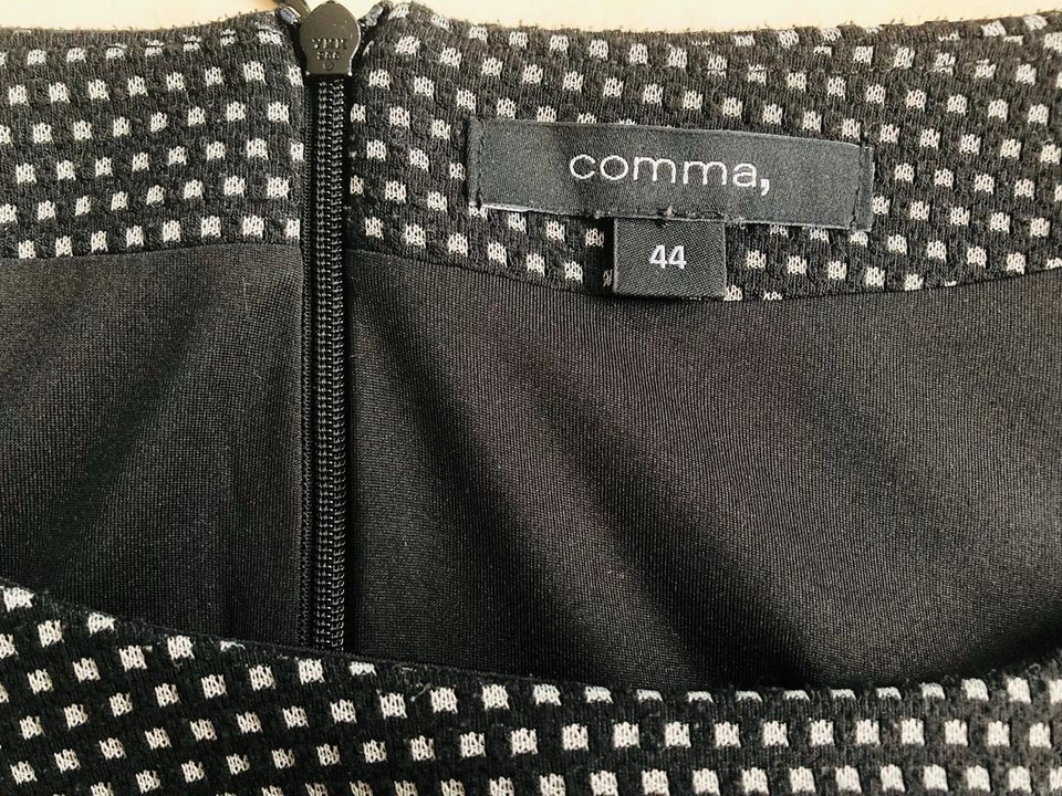 Comma Kleid  / Schößchenkleid - elegant - Größe 44 ( 42 ) in Berlin