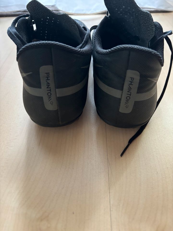 Nike Phantom Fußball Schuhe - schwarz - Gr. 44 in Grünheide (Mark)
