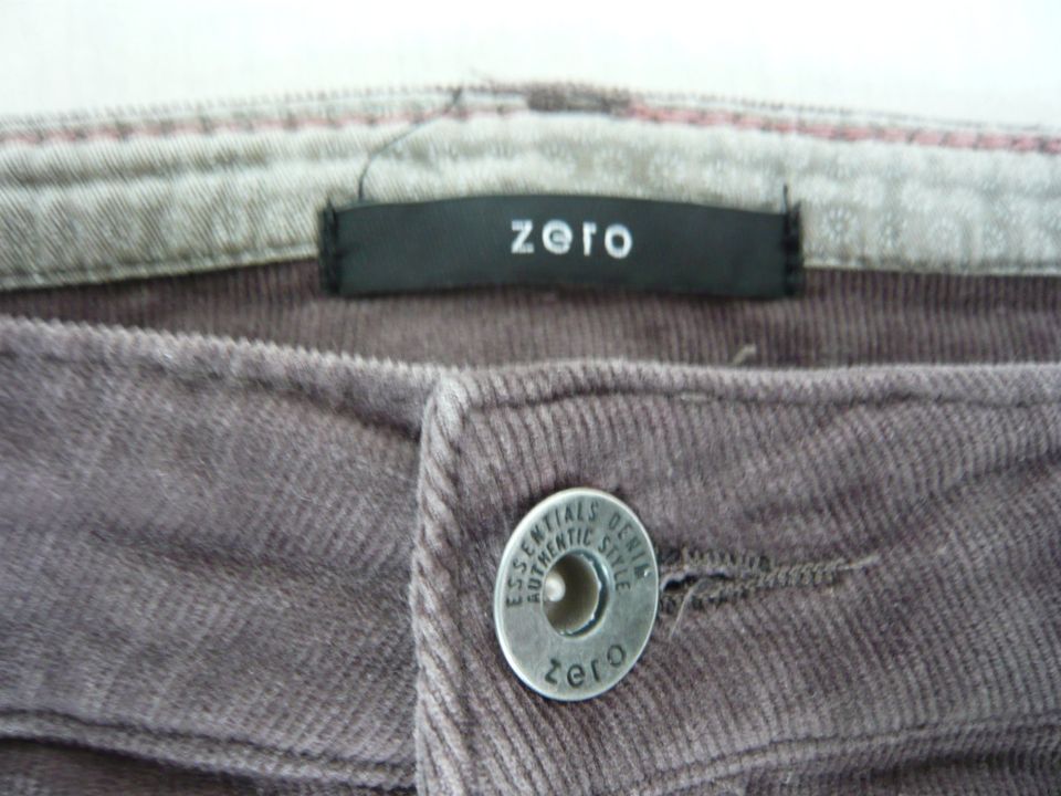 Zero Minirock Feincord braun mit leicht rötlichem Stich, Gr. 38 in Östringen