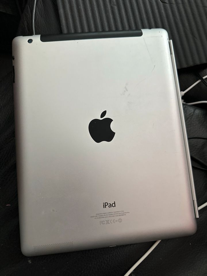 Apple iPad 4 Generation 32 wifi und cellular in Hamburg