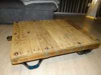 Upcycling Couchtisch Holztisch Industriewagen DDR Rollwagen Sachsen - Waldheim Vorschau