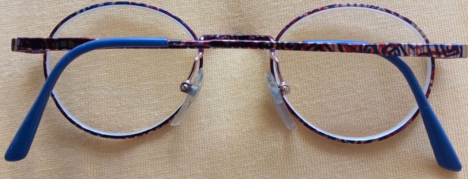 4 Brillengestelle in gutem Zustand in Niedernhausen