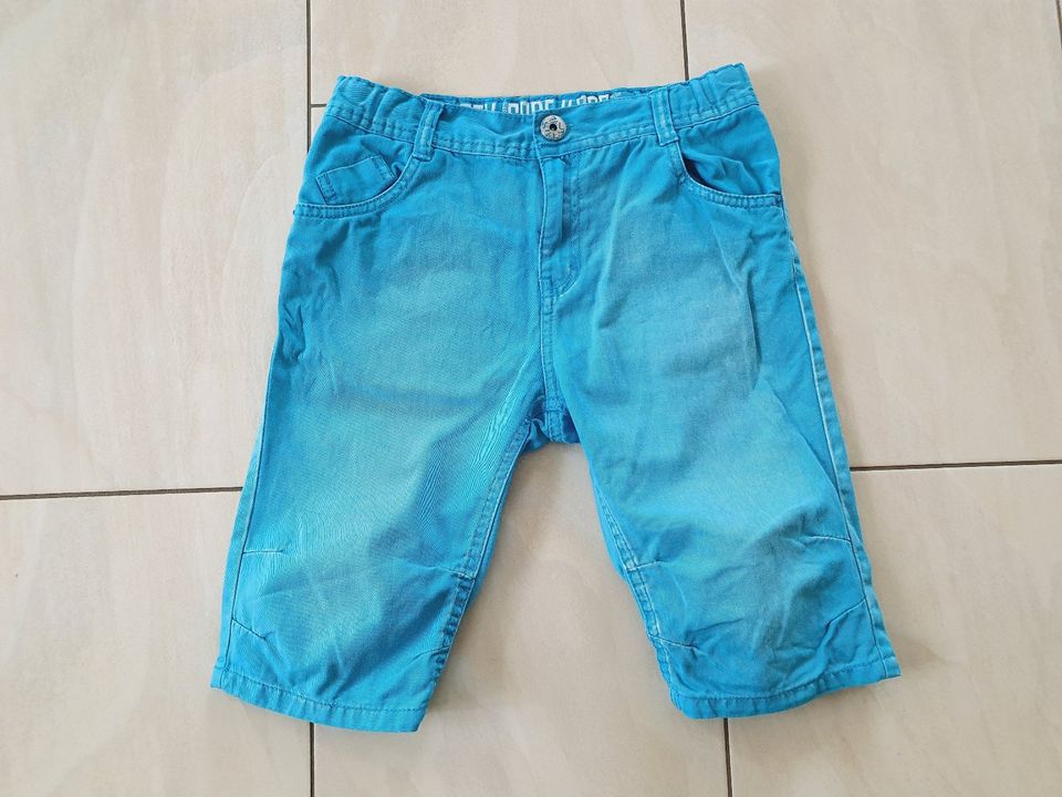 YIGGA Caprihose Sommerhose Jungenhose Bermuda  Jeans türkis 140 in Wolfsburg