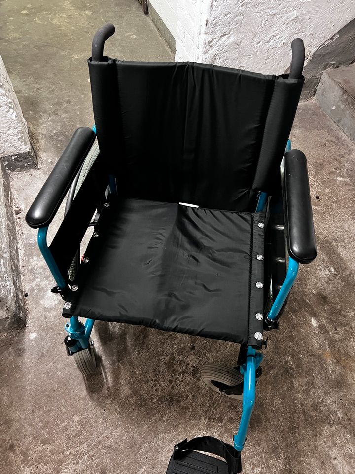 Rollstuhl invacare in Köln