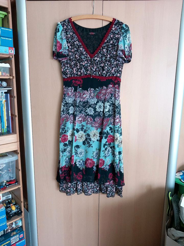 Dresses Unlimited Sommerkleid Blumen Kleid Gr. 36 in Buchholz in der Nordheide