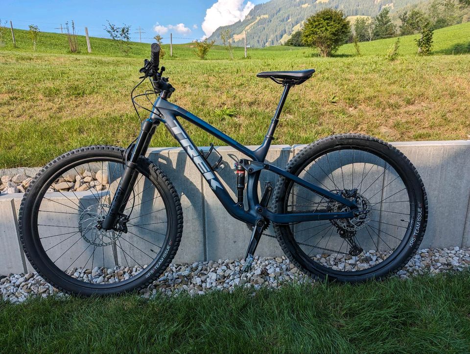 Neu! Fuel EX 9.7 Carbon Blue Smoke, all Mountain Fully  (Unisex) in Oberstdorf