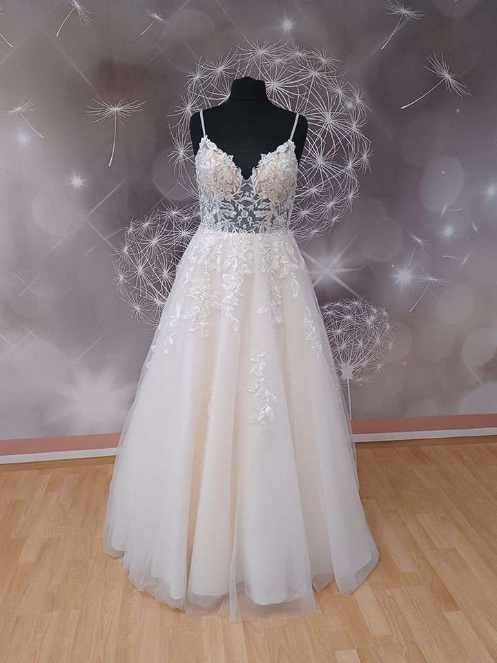 ❤꧁ღ⊱♥  Brautkleider Bsp. bis maximal 999Euro ♥⊱ღ꧂❤ in Köthen (Anhalt)