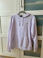 Nike Pullover in Flieder Hessen - Wetzlar Vorschau