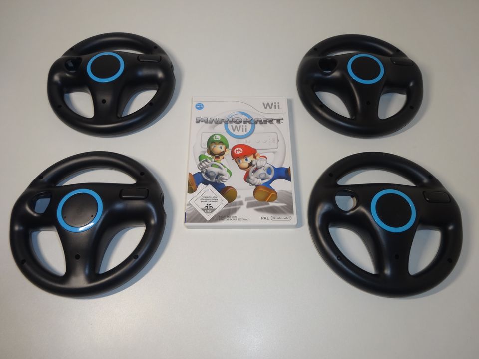 Mario Kart Wii & 1 - 4 Lenkräder schwarz Nintendo Wii in Cottbus