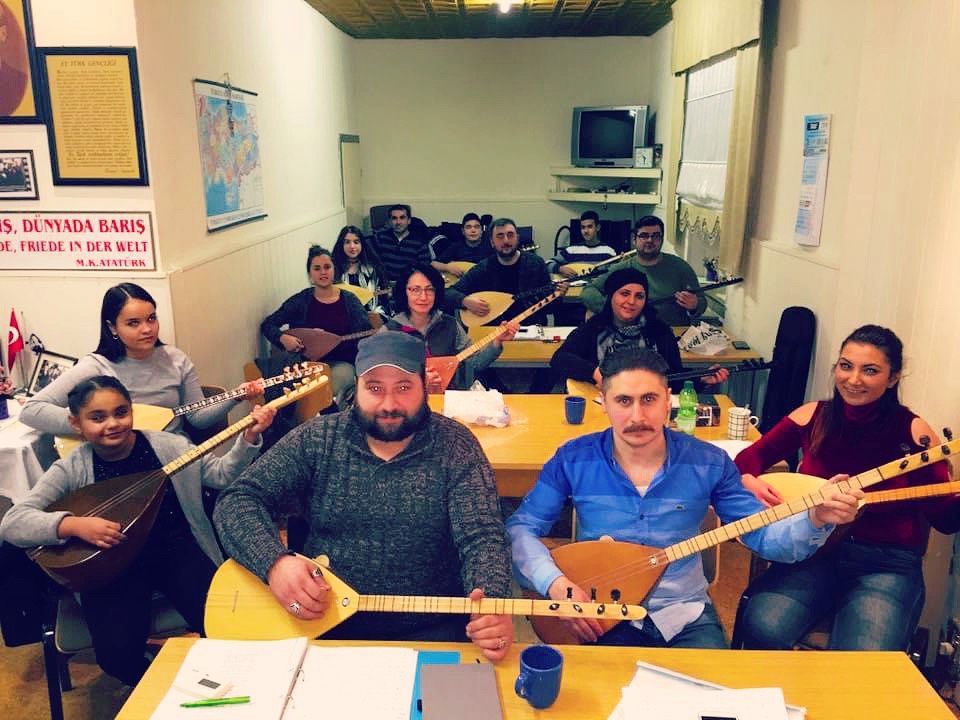 Baglama Saz Gitarrenunterricht in Recklinghausen