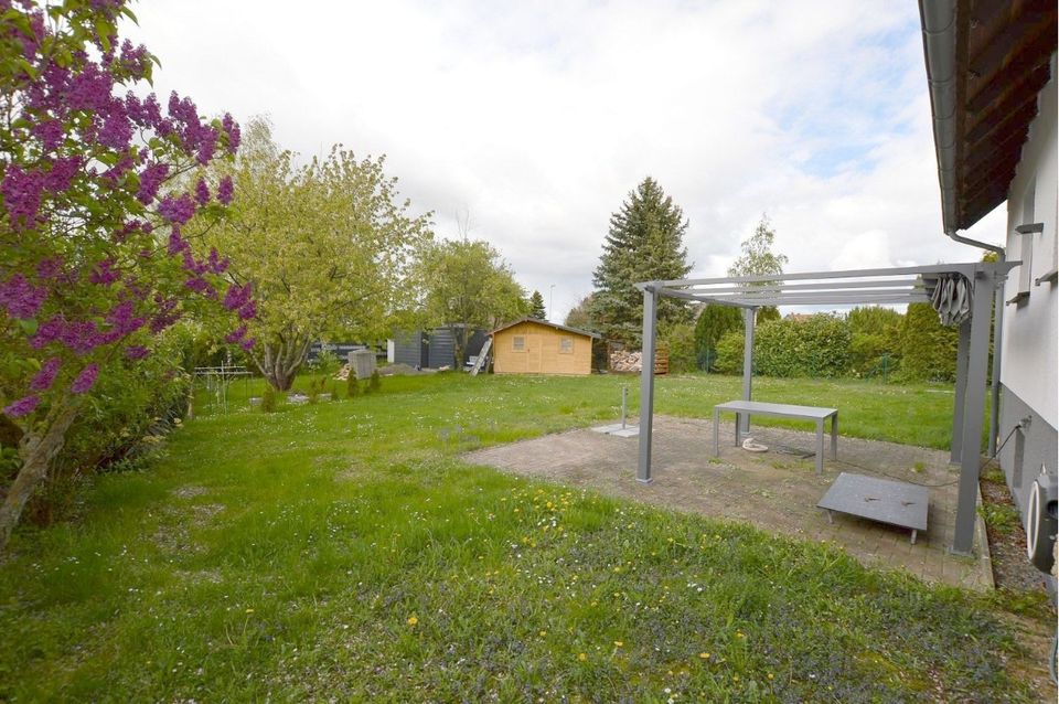 Freistehendes, gepflegtes Einfamilienhaus mit Photovoltaik-Anlage + Wallbox in ruhiger Lage. in Bad Harzburg