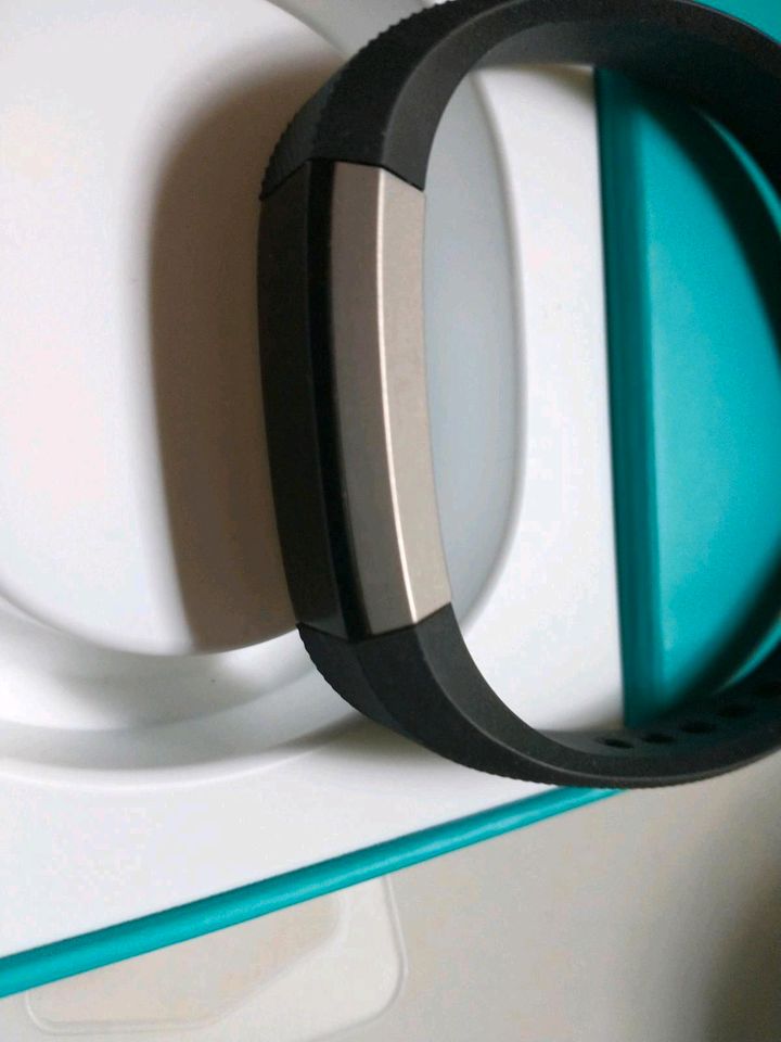 Fitbit Alta in Rees