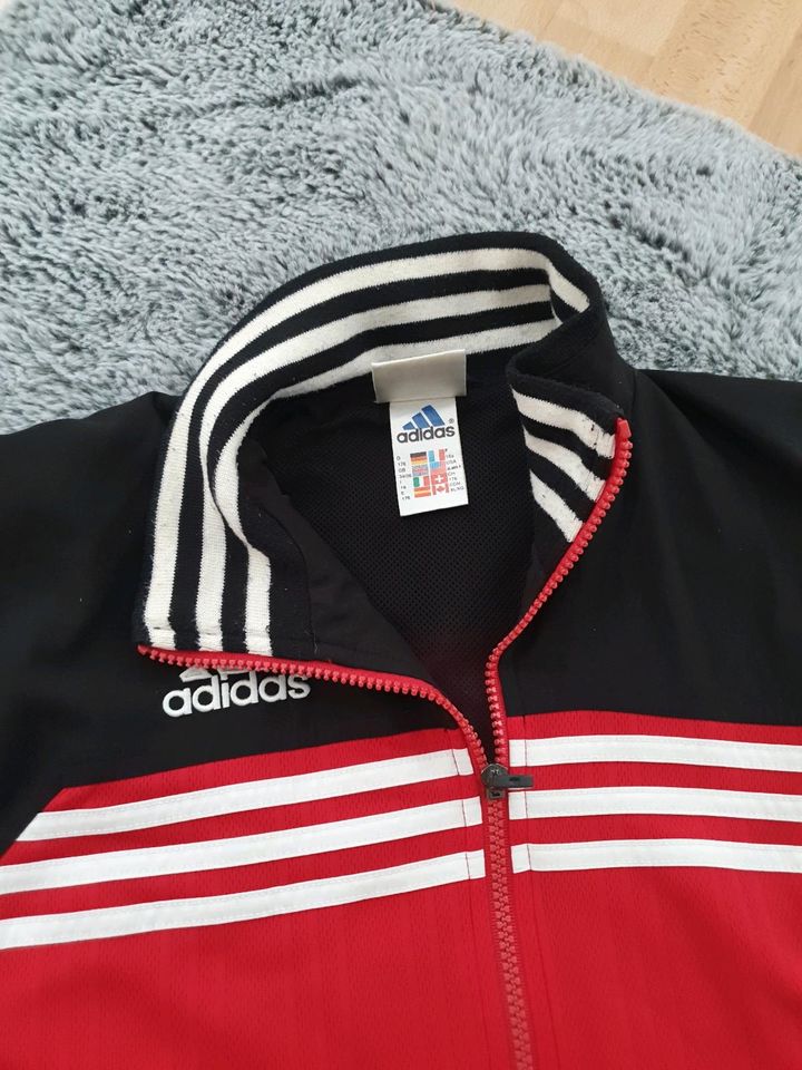 Trainingsanzug ADIDAS GR. 176 guter Zustand original in Berlin