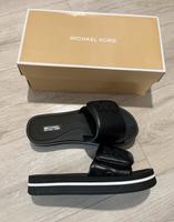 Michael Kors Slides ❤️ Wegen Umzug muss alles weg, Schnäppchen!❤️ Nordrhein-Westfalen - Netphen Vorschau