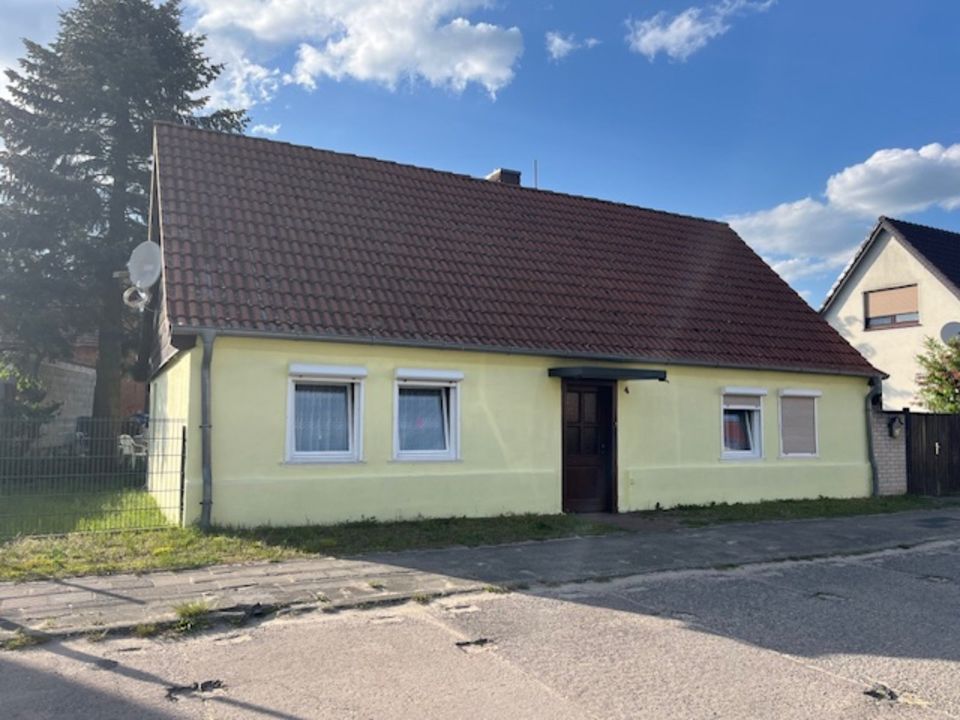 Einfamilienhaus mit Scheune auf 4.400qm Grundstück mit Potential in Schorfheide