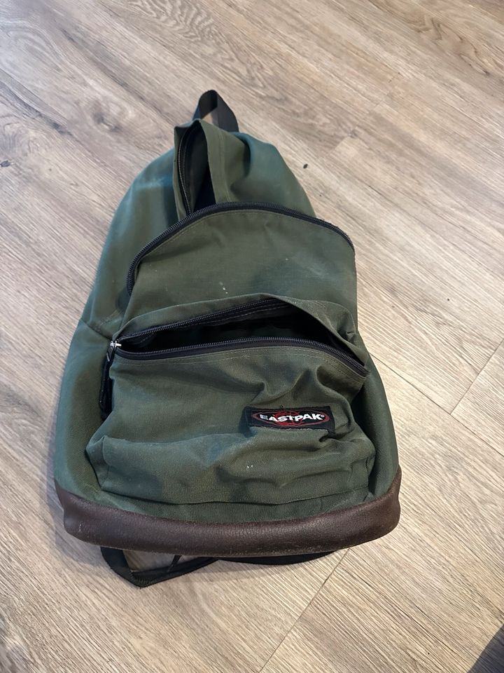 EASTPAK Rucksack - Lederboden, Dunkelgrün in Paderborn