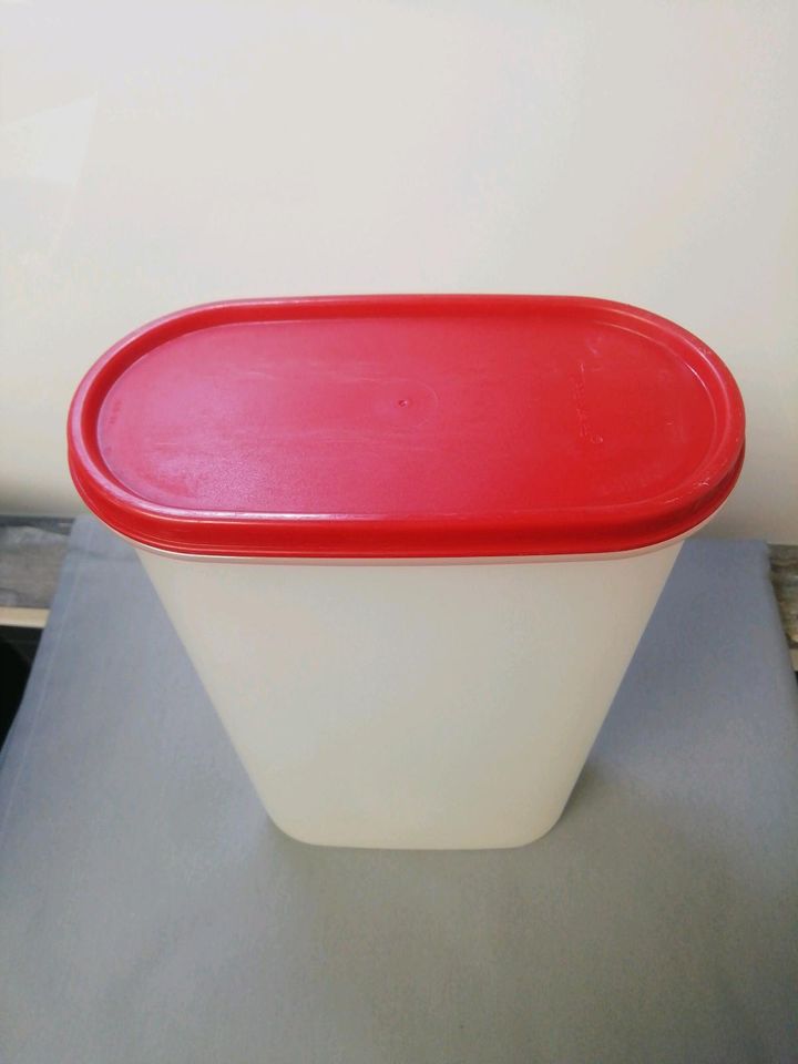 Tupperware Eidgenosse 2,9l in Oldenburg in Holstein