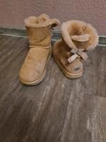 Ugg's Gr 38 Bailey Bow Niedersachsen - Wedemark Vorschau