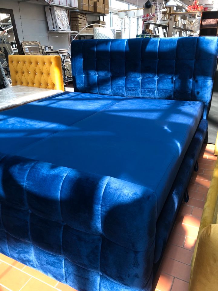 Boxspringbett Bett "Berki" Bettkasten Chesterfield blau samt in Bremen