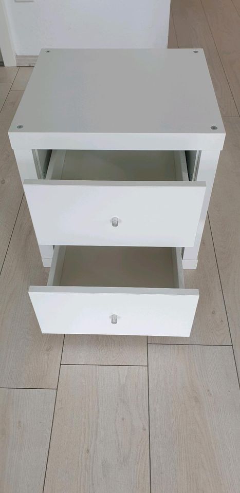 Malm Nachtschrank weiss in Ladbergen