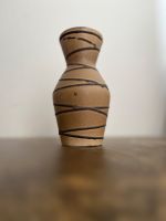 50er Jahre Vase, braun beige, gebrandete Nummer 523/18 Baden-Württemberg - Ravensburg Vorschau