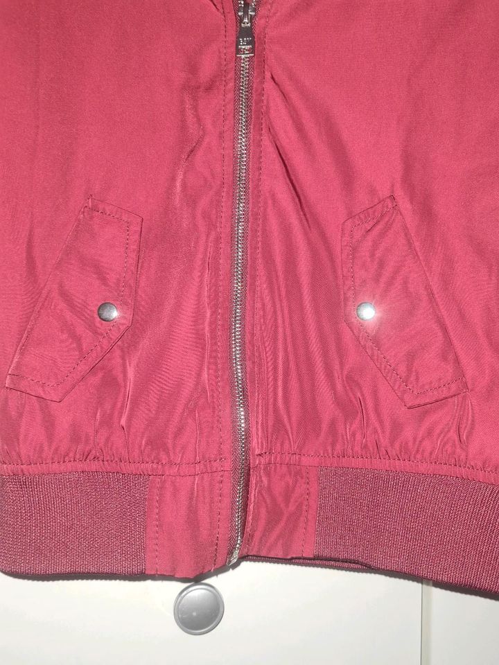 Sommerjacke von Bershka Gr M in Reichenbach (Vogtland)