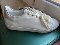 Högl sneaker Schafsleder Gr. 40 (Swarovskichristalle) Berlin - Treptow Vorschau