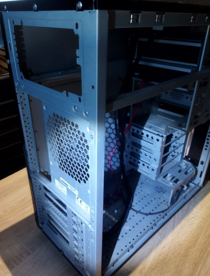 Thermaltake Armor Jr. MIDI Tower mit LG DWD-RW in Leverkusen