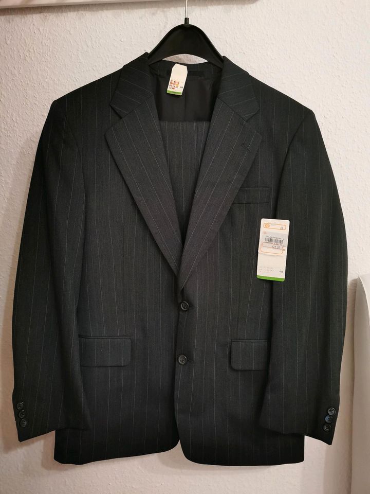 Neu Herren Business Smoking Anzug Gr. 48 M Jacket Sakko + Hose in Berlin