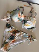 H&M bikini weiß Blumen Blätter Schleife Neckholder S 36 75 A 75 B Baden-Württemberg - Heidelberg Vorschau