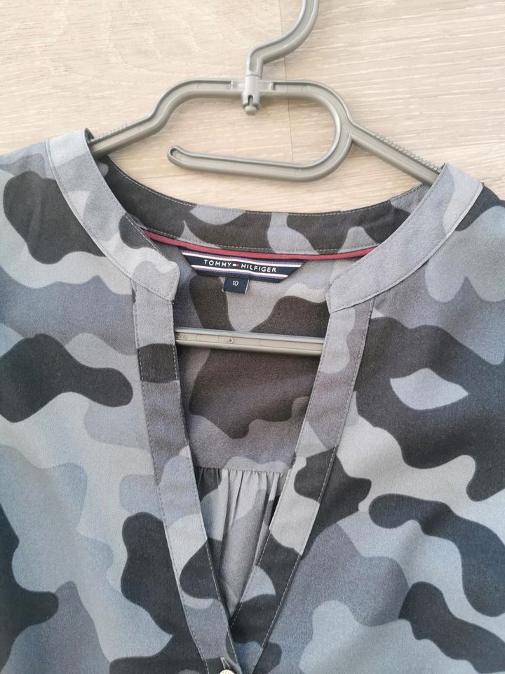 Tommy Hilfiger Damen Bluse Gr. 40 Camouflage in Timmenrode