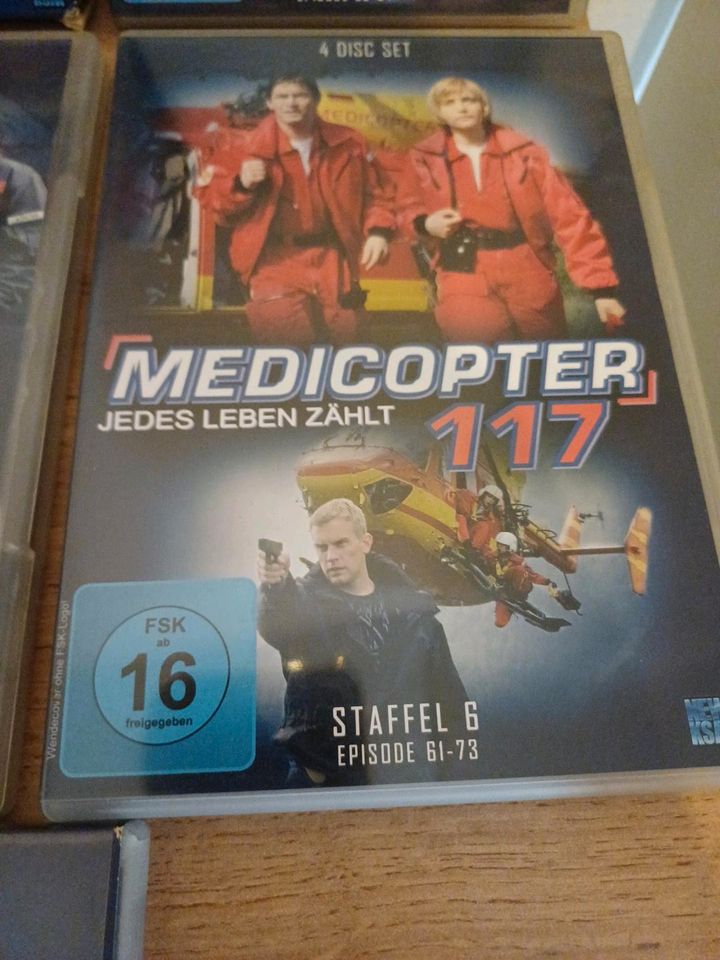 MEDICOPTER 117 DVDS in Selters