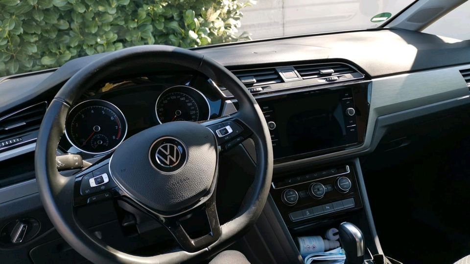 VW Touran comfortline in Bad Homburg