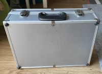 Koffer aus Metall 45 cm x 35 cm x 15 cm Düsseldorf - Pempelfort Vorschau