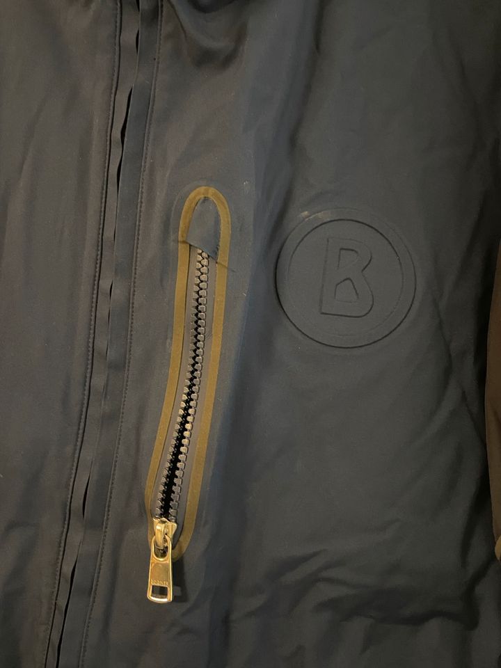 Bogner Regenjacke in München