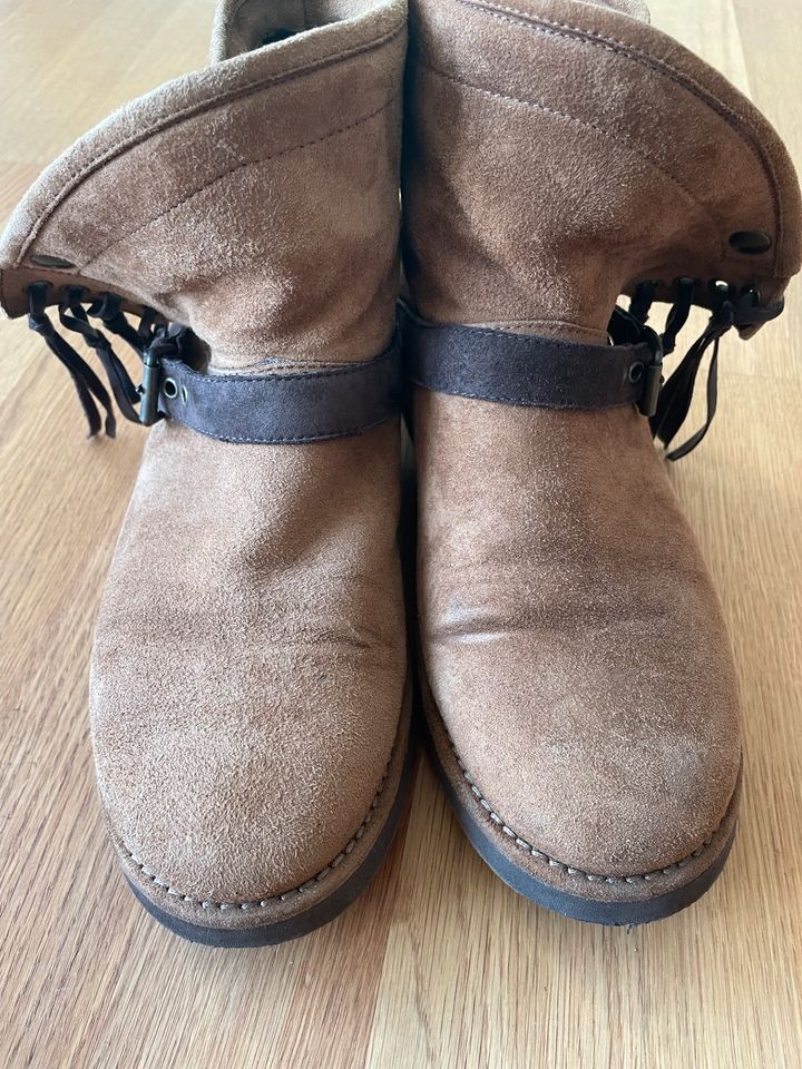 Seltene Ugg Boots braun chestnut Fransen 39 in Berlin