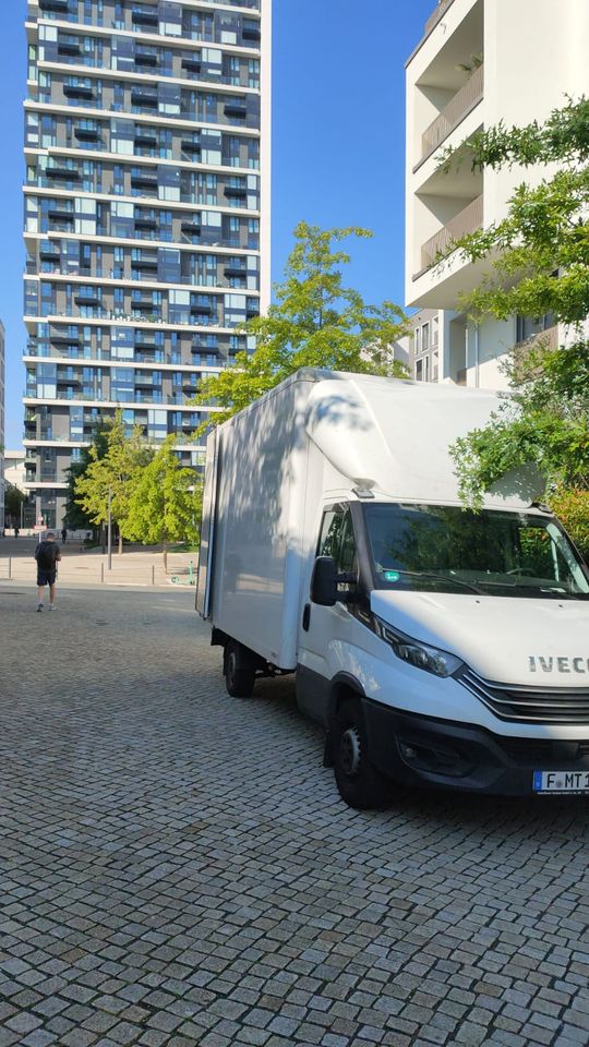 Umzüge ✅ Möbel Transporte ✅ Entrümpelungen in Frankfurt am Main