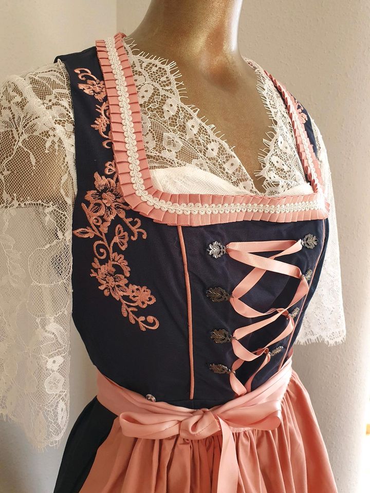 Dirndl neu gr. 36 dunkelblau rosa Blumen Tracht wiesn in Rosenheim