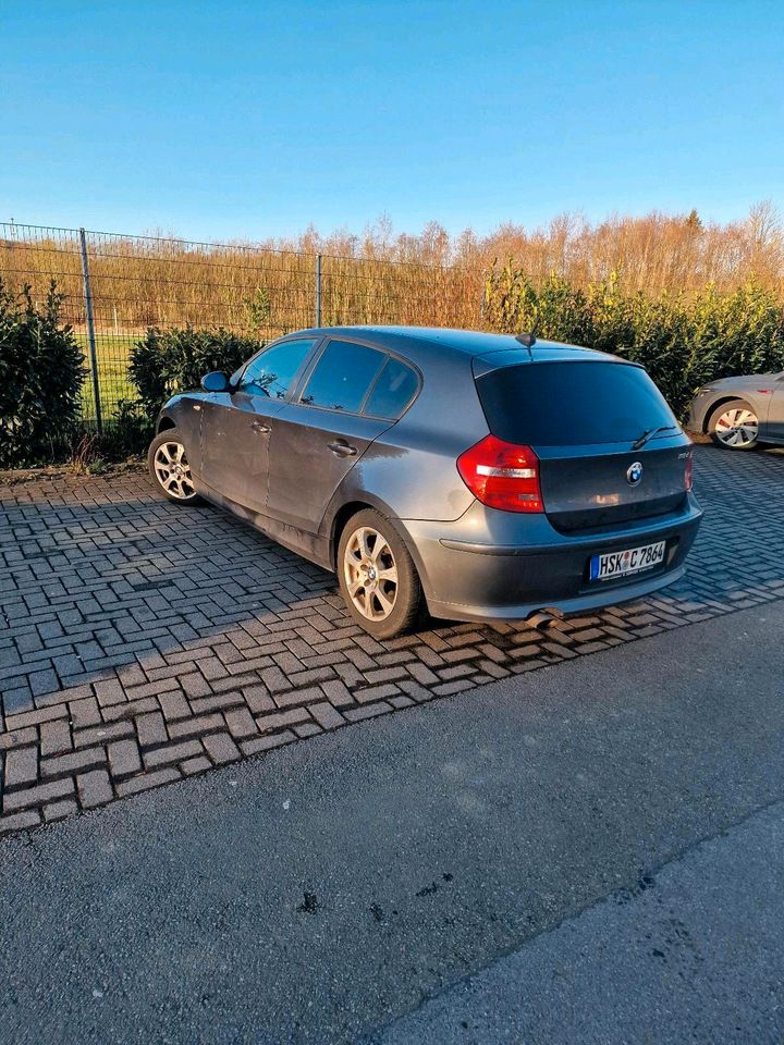 BMW 118d- Klima-Tempomat-PDC Hinten in Arnsberg