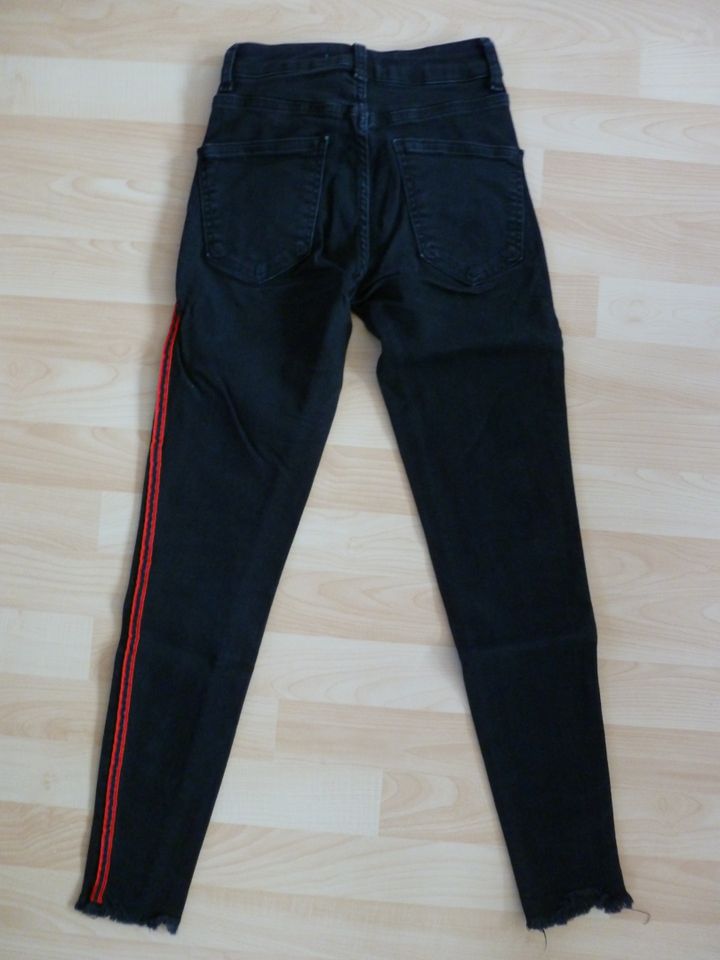 Schwarze Jeans in Schwäbisch Hall