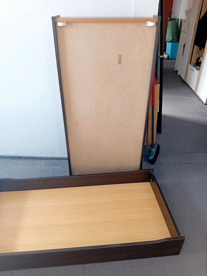 Schublade unter dem Bett in Neu Ulm