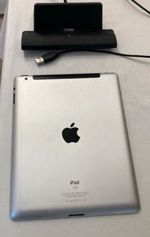 Apple IPAD 2. Generation 16 GB Wi-Fi + 3G Mod.MC773FD/A spacegrau in Nürnberg (Mittelfr)