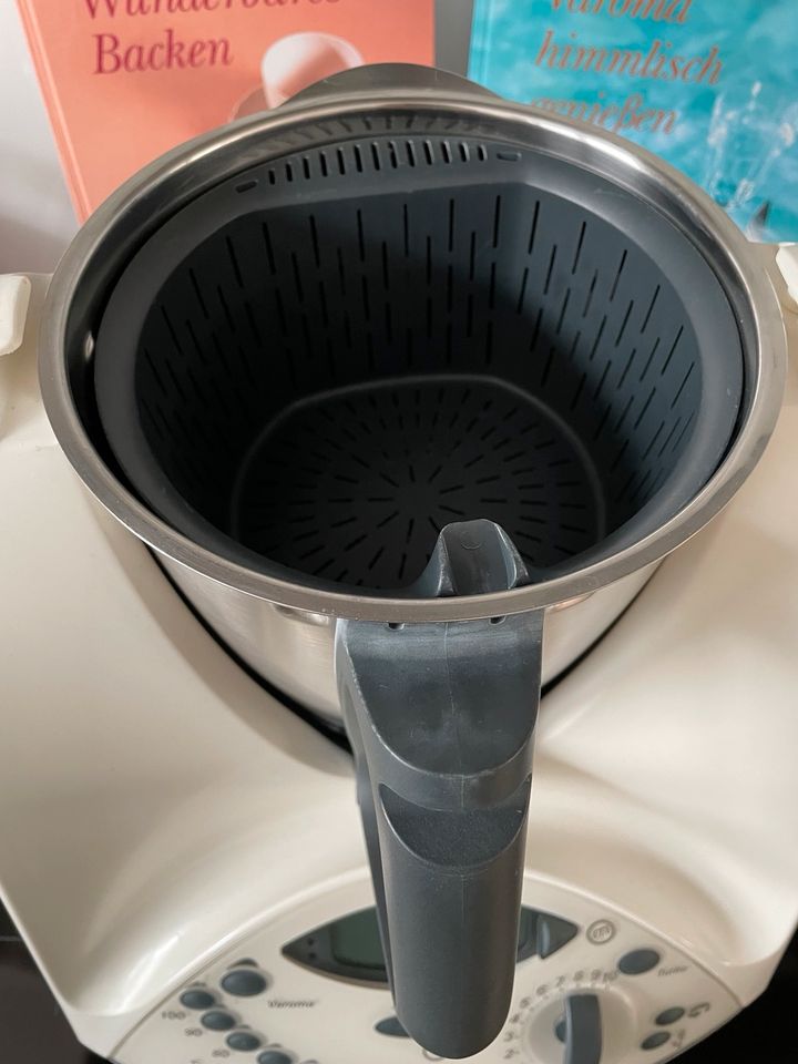 Vorwerk Thermomix TM31 weiß in Mettmann