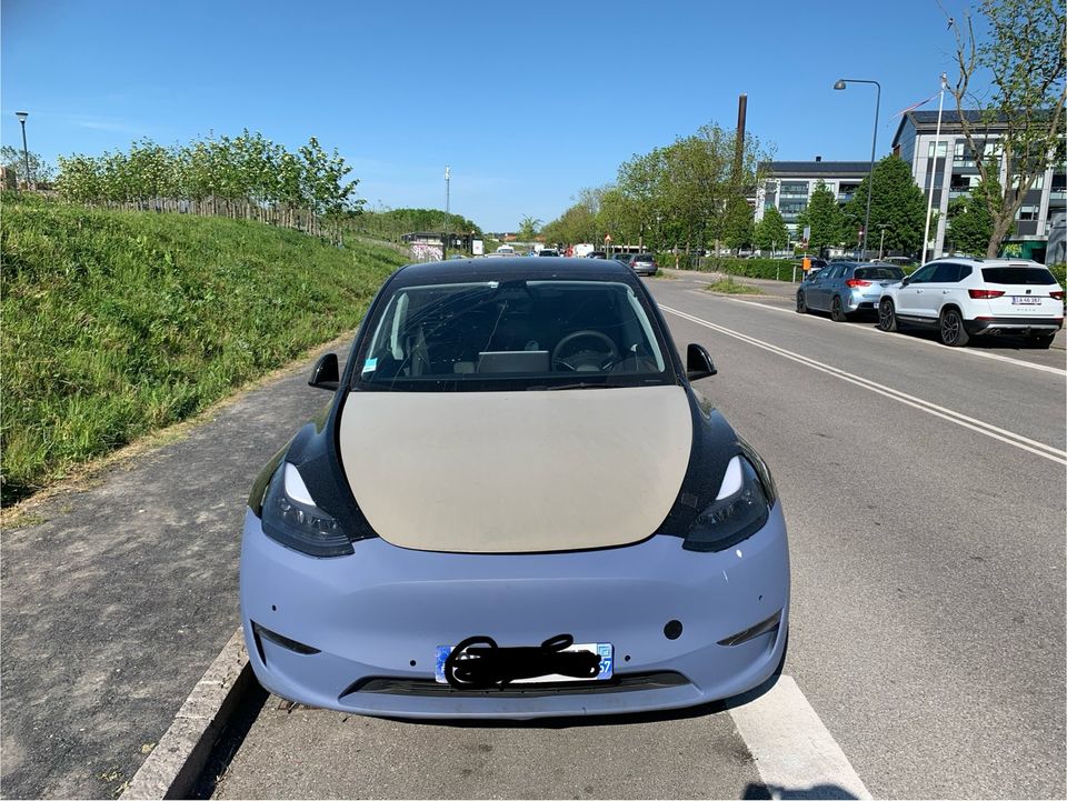 Tesla model y performance unfull in Aschaffenburg