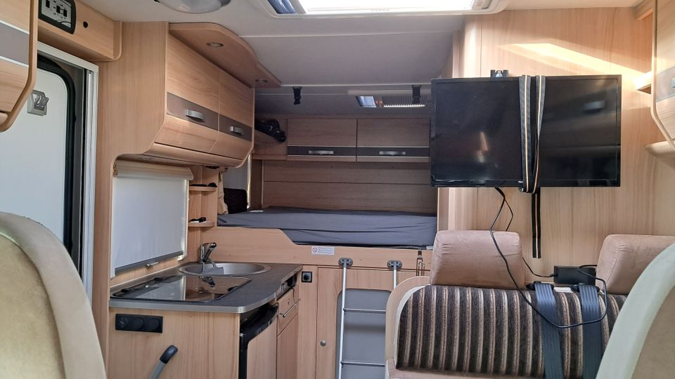 Fiat Ducato Sunlight T57 Wohnmobil Teilintegriert TV Solar Anhäng in Salzgitter