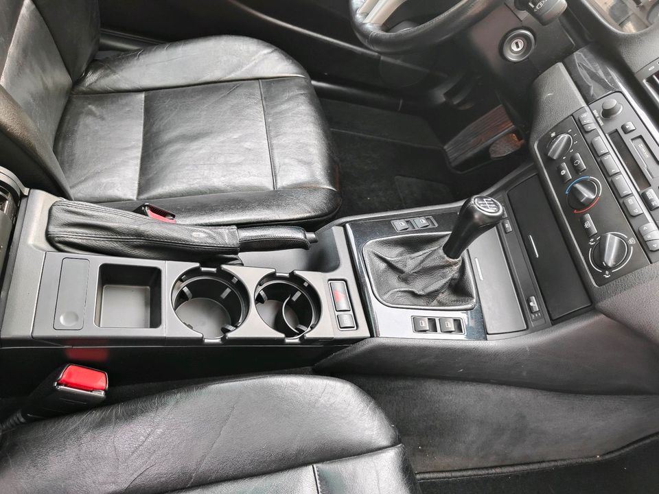 BMW 325CI Coupé E46 Vanos Tüv neu Tausch möglich in Neuss