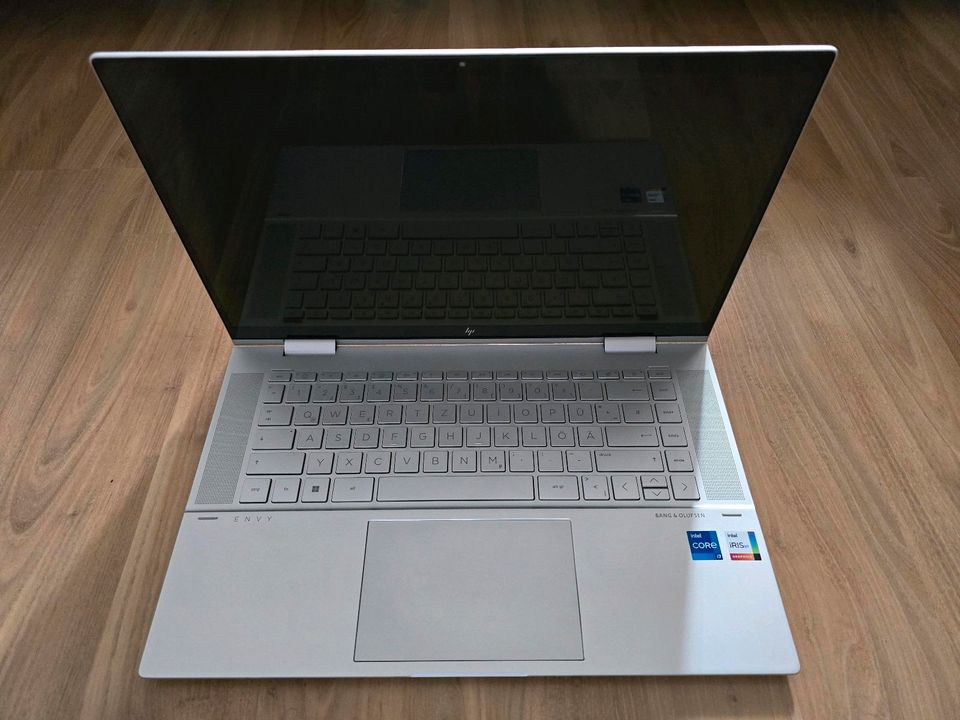 HP ENVY x360 15,6" Notebook Laptop OLED Touchscreen Garantie OVP in München